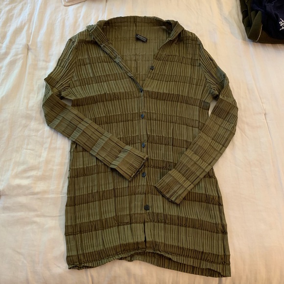 EUC Babette Long Sleeve Button Up - Picture 4 of 6